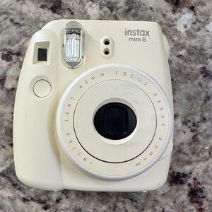 Instax Mini 8 Camera in Soft Cream